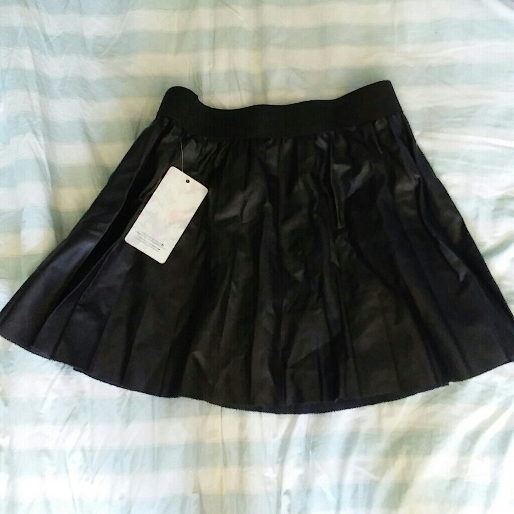 Brand new size large vegan leather skirt